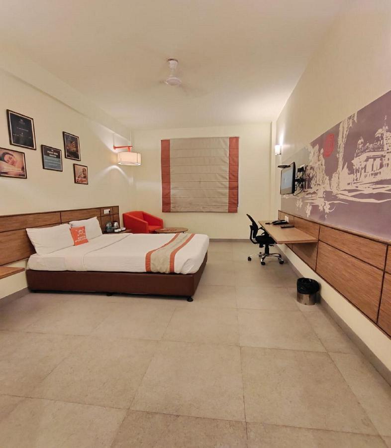 Max Hotels Dzsabalpur Kültér fotó